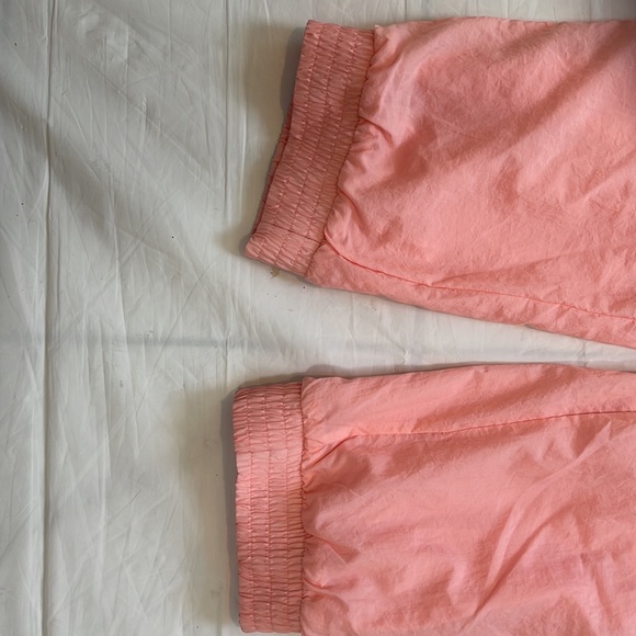 Adidas women’s windbreak/ workout pants NWT Size XL - Picture 2 of 13